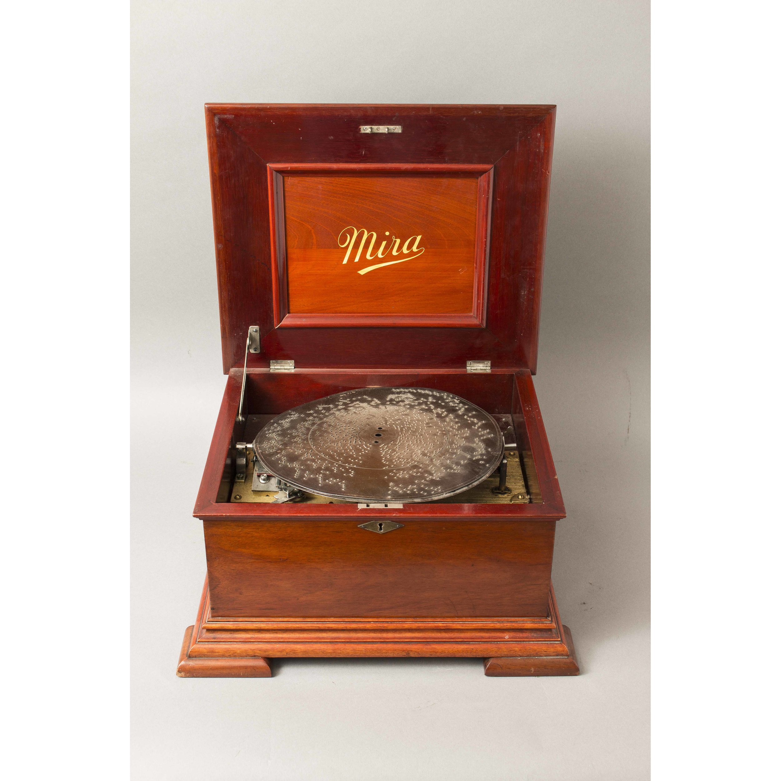 Mira Single Comb Music Box Witherell's Auction House