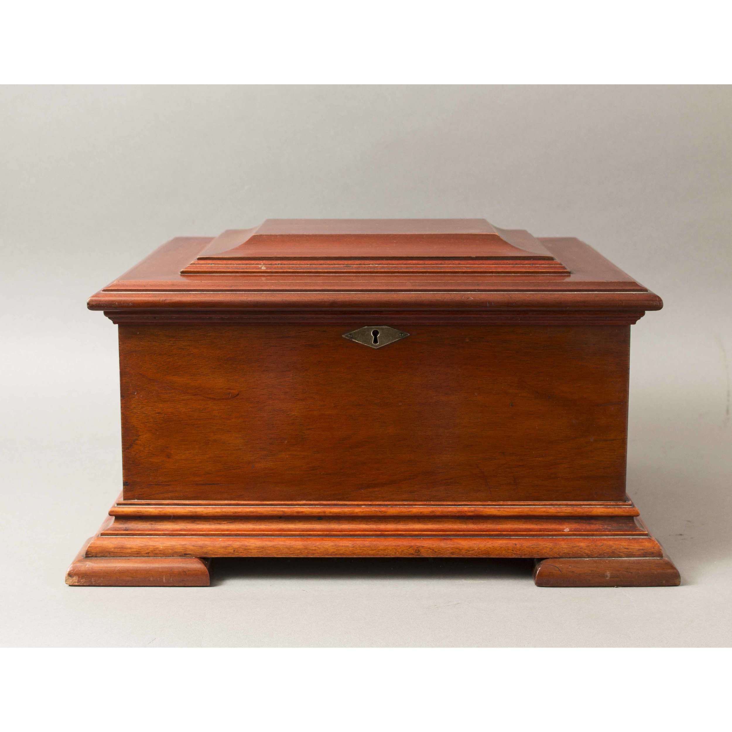 Mira Single Comb Music Box Witherell's Auction House