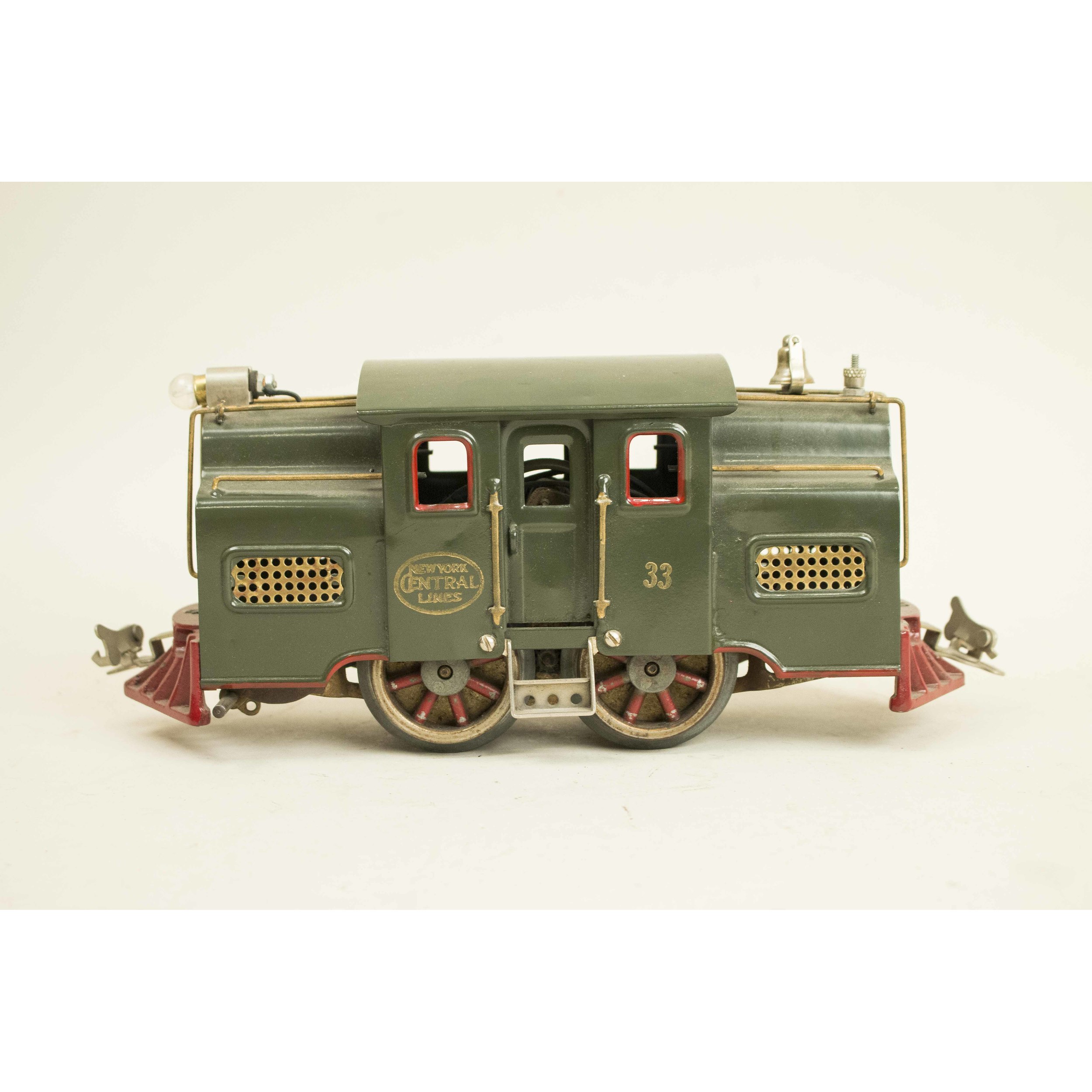 Lionel Standard Gauge 33 and Passenger Cars Witherell's