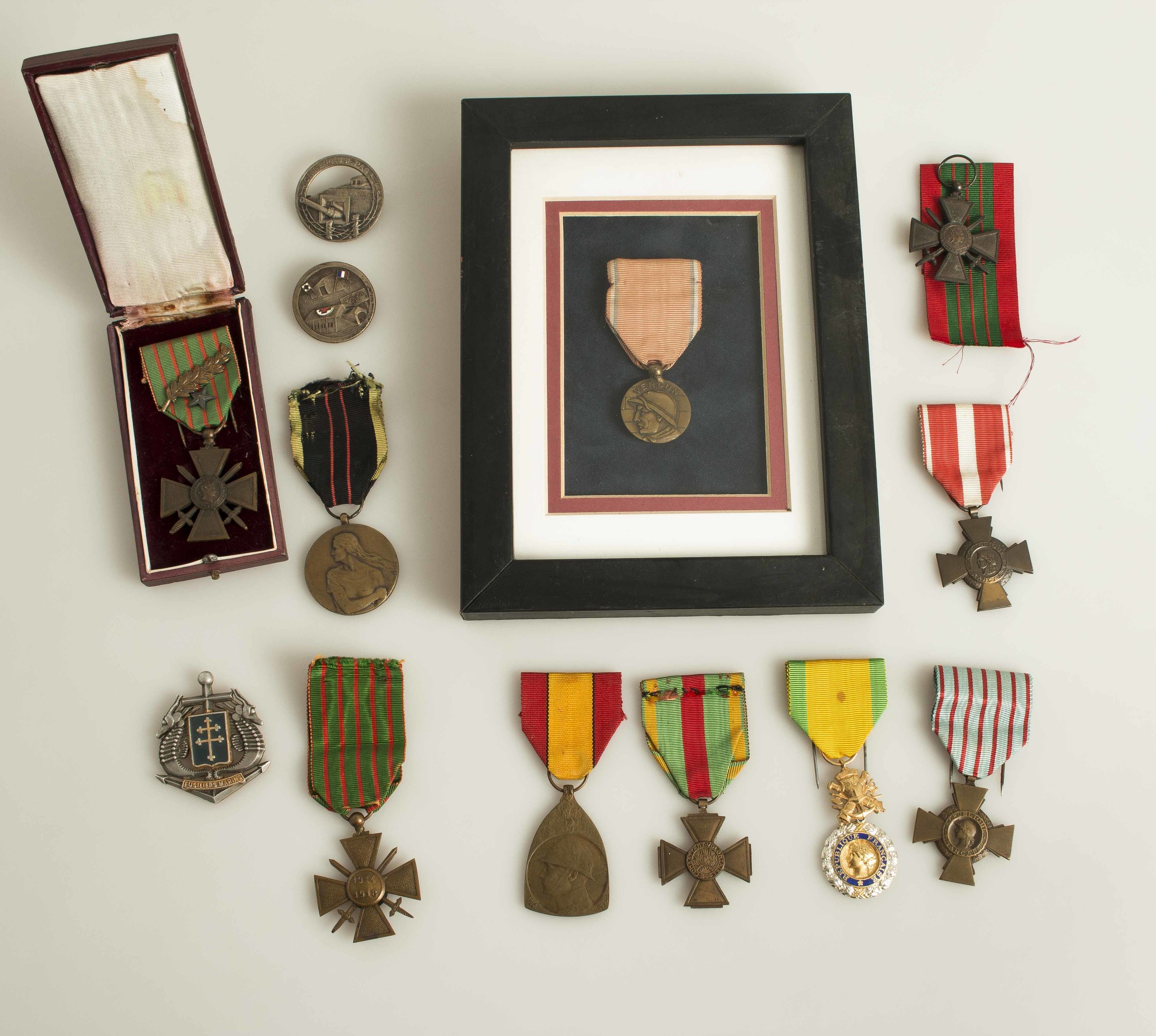 French and Belgian WWI and WWII Medals and Badges | Witherell's ...