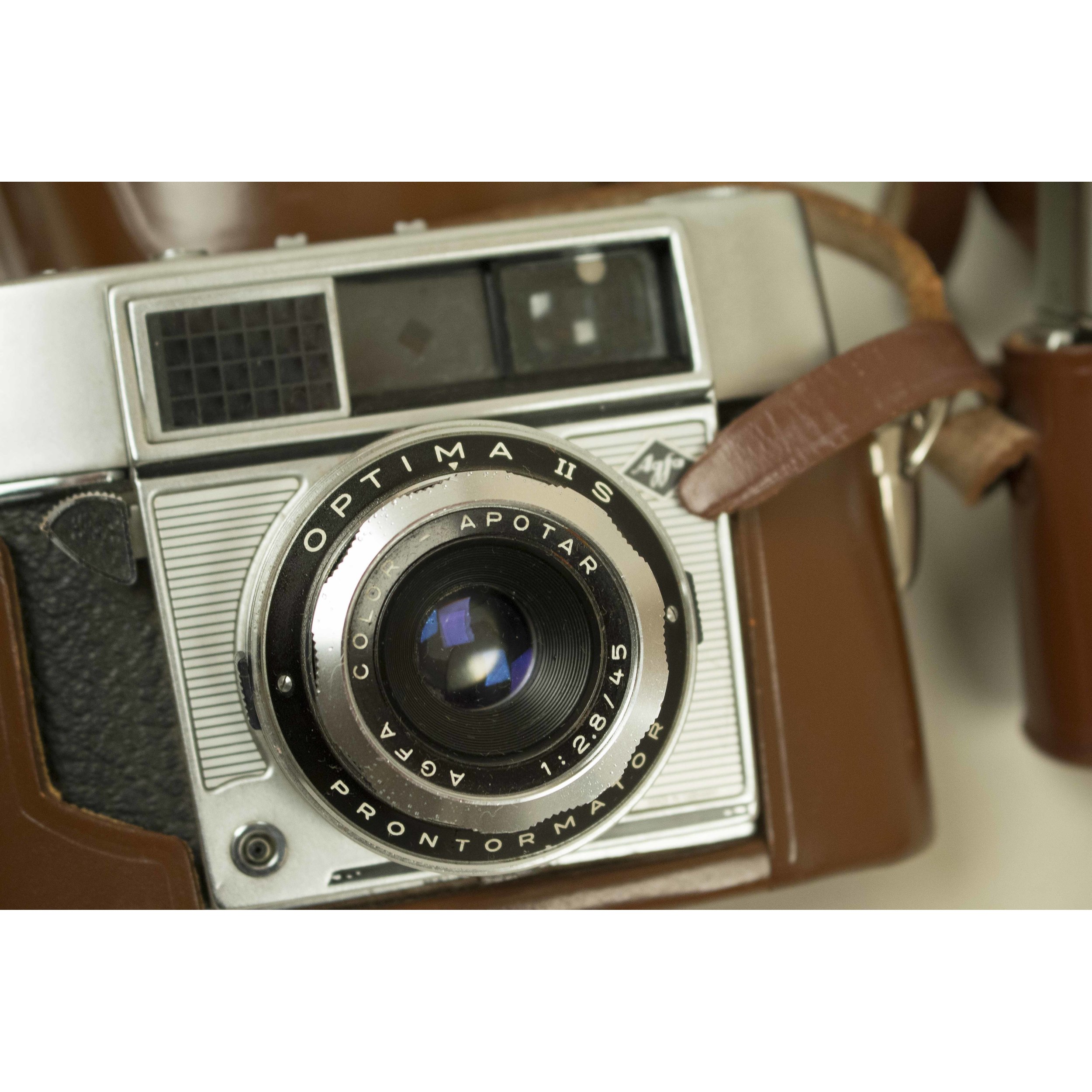 Lot of 10 Collectible Cameras w/misc. equipment Witherell's Auction House